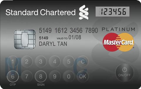 Mastercard-Karte mit Display am Start